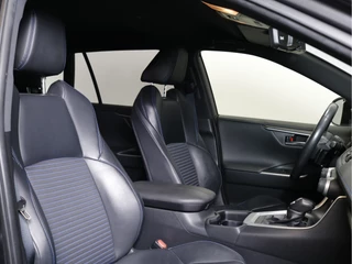 Toyota RAV4 – thumbnail 9