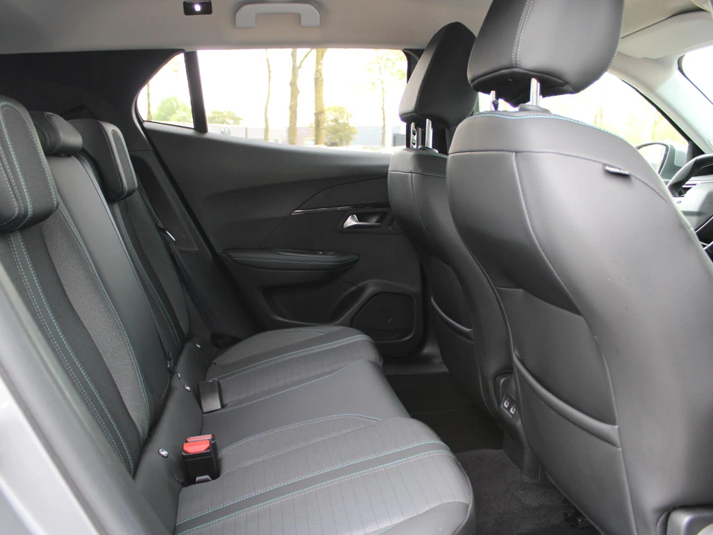 Peugeot e-2008 – foto 12