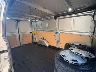 Ford Transit Custom – thumbnail 29