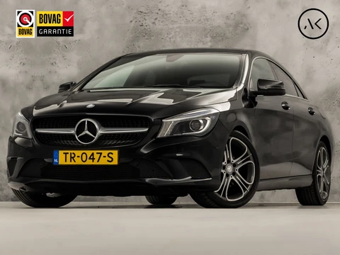 Mercedes-Benz CLA 180 AMG Sport Automaat (GROOT NAVI, LEDER, ZWART HEMEL, STOELVERWARMING, SPORTSTOELEN, GETINT GLAS, CRUISE, NIEUWE APK, NIEUWSTAAT)