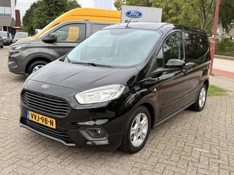 Ford Transit Courier 1.5 TDCI Limited Duratorq S&S 100pk | Navigatie | Camera | Cruise control | Lichtmetalen velgen | Stoelverwarming | Reservewiel