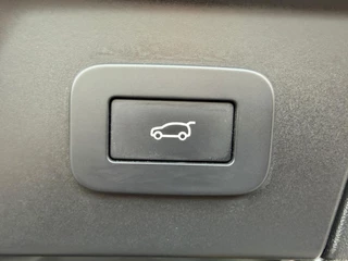 Land Rover Range Rover Velar – thumbnail 28