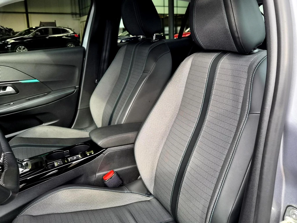Peugeot 208 – foto 32