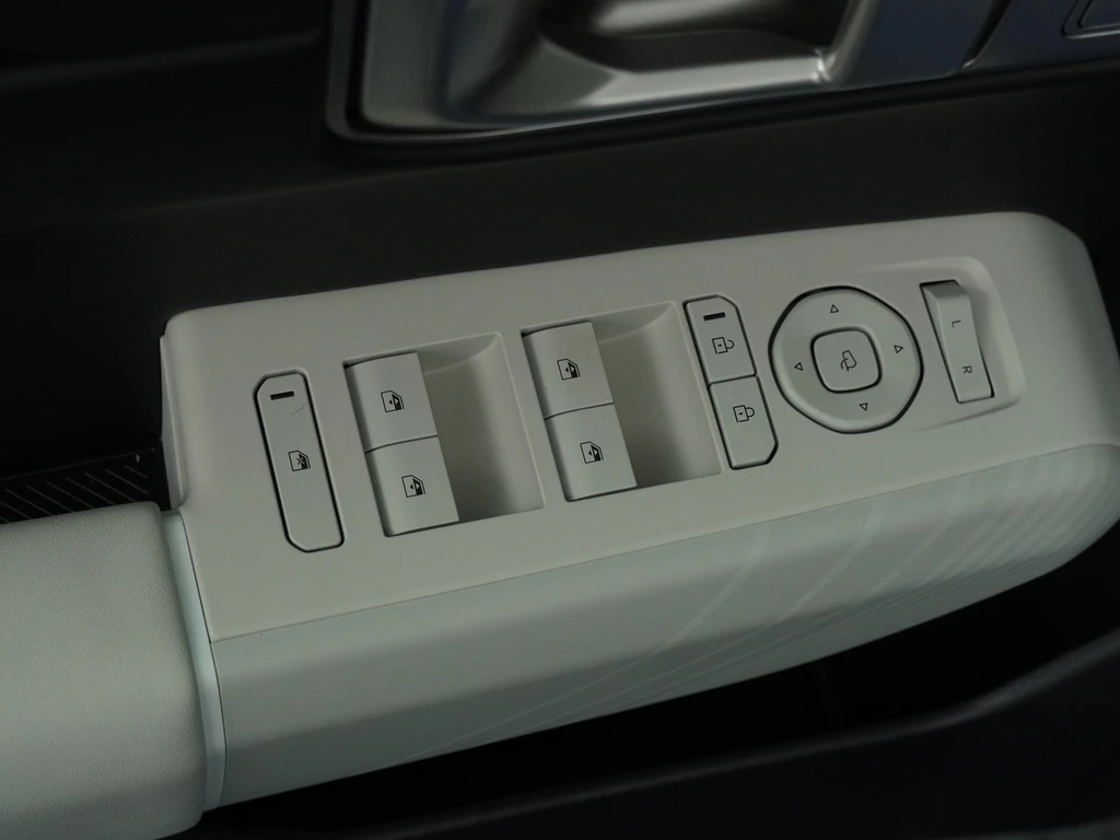 Kia EV4 – foto 21