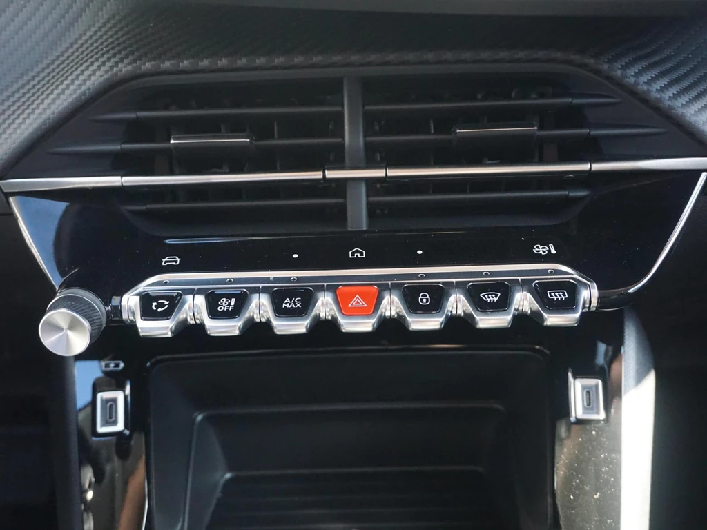 Peugeot 208 – foto 26
