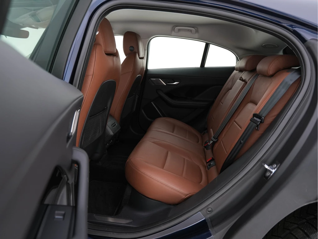 Jaguar I-PACE – foto 9