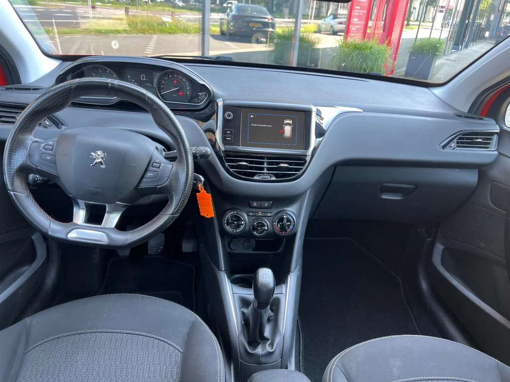 Peugeot 208 – foto 9
