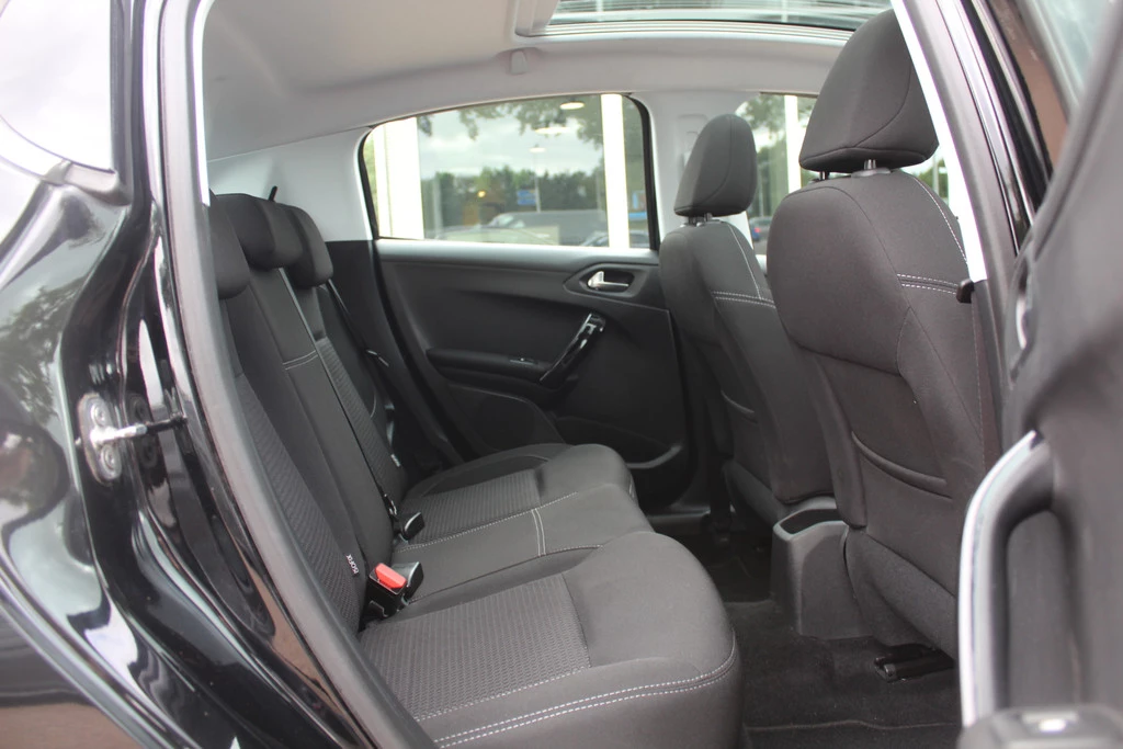 Peugeot 208 – foto 9