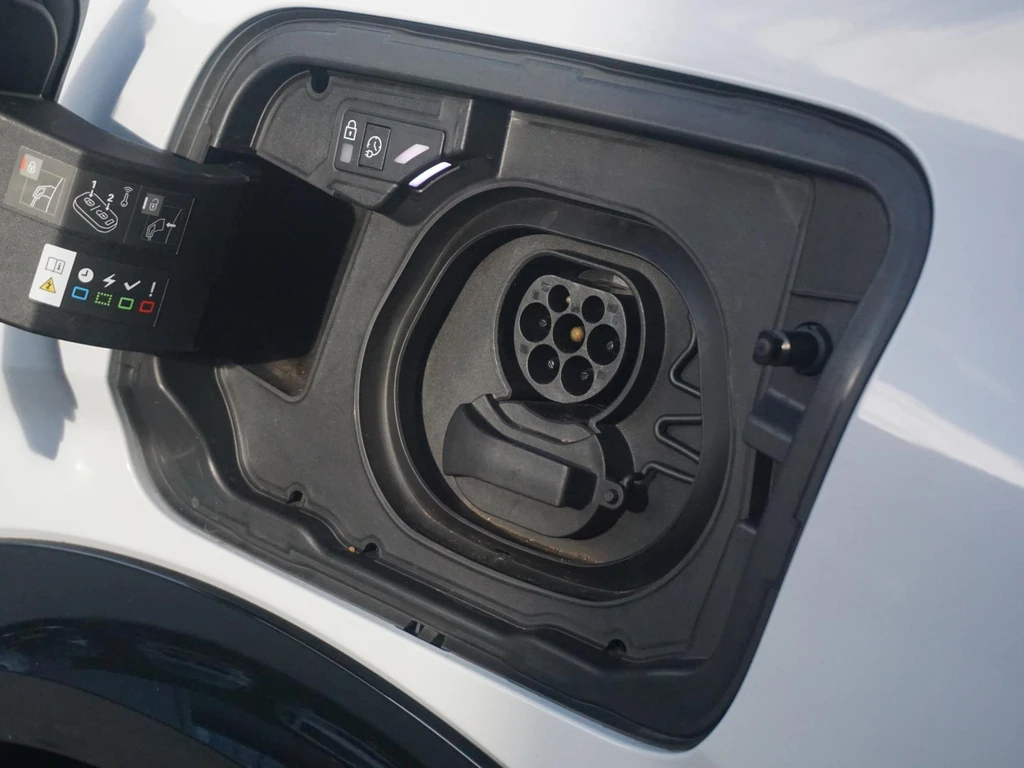 Peugeot e-3008 – foto 9