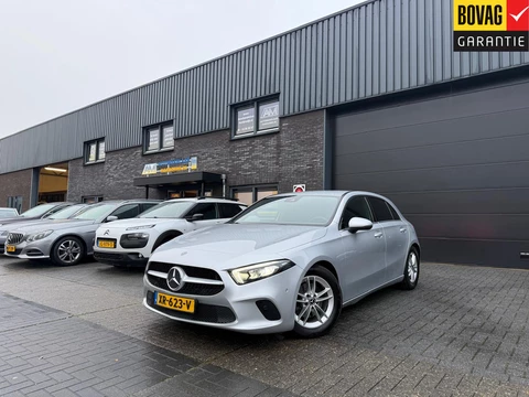 Mercedes-Benz A-Klasse 180 Business Solution | 12MND GARANTIE | NAVIGATIE | CRUISE |LED | DAB | PDC | LMV | GOED ONDERHOUDEN |