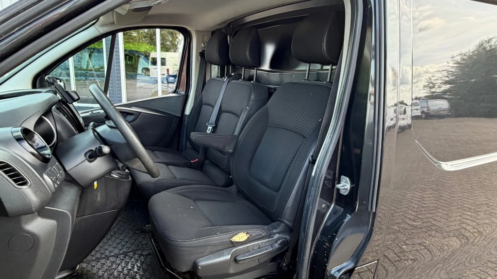Opel Vivaro – foto 18