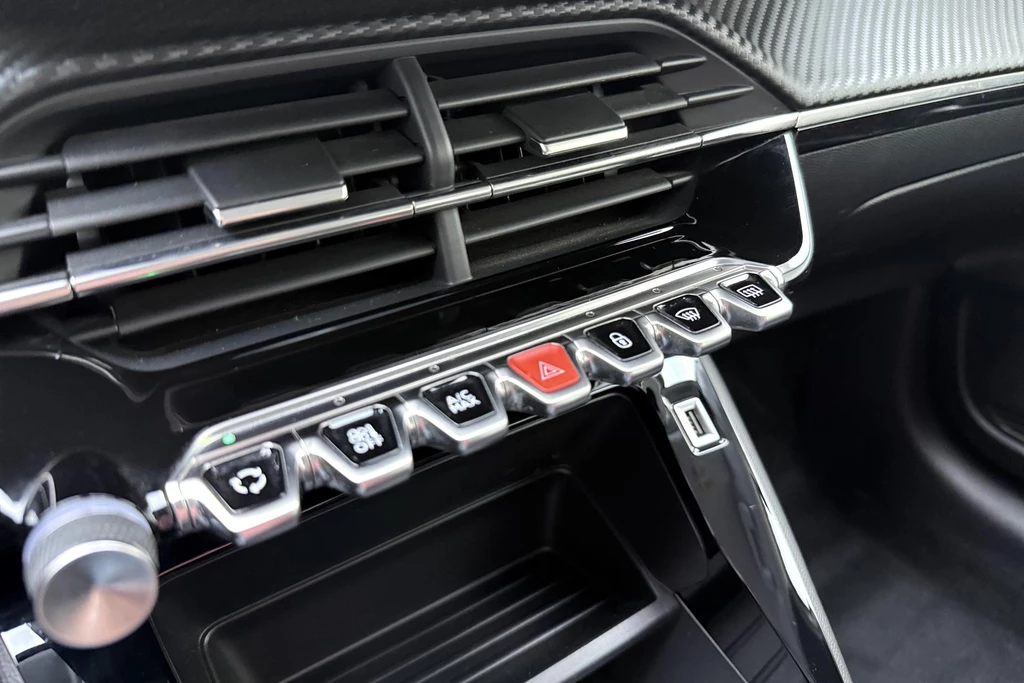 Peugeot 208 – foto 22